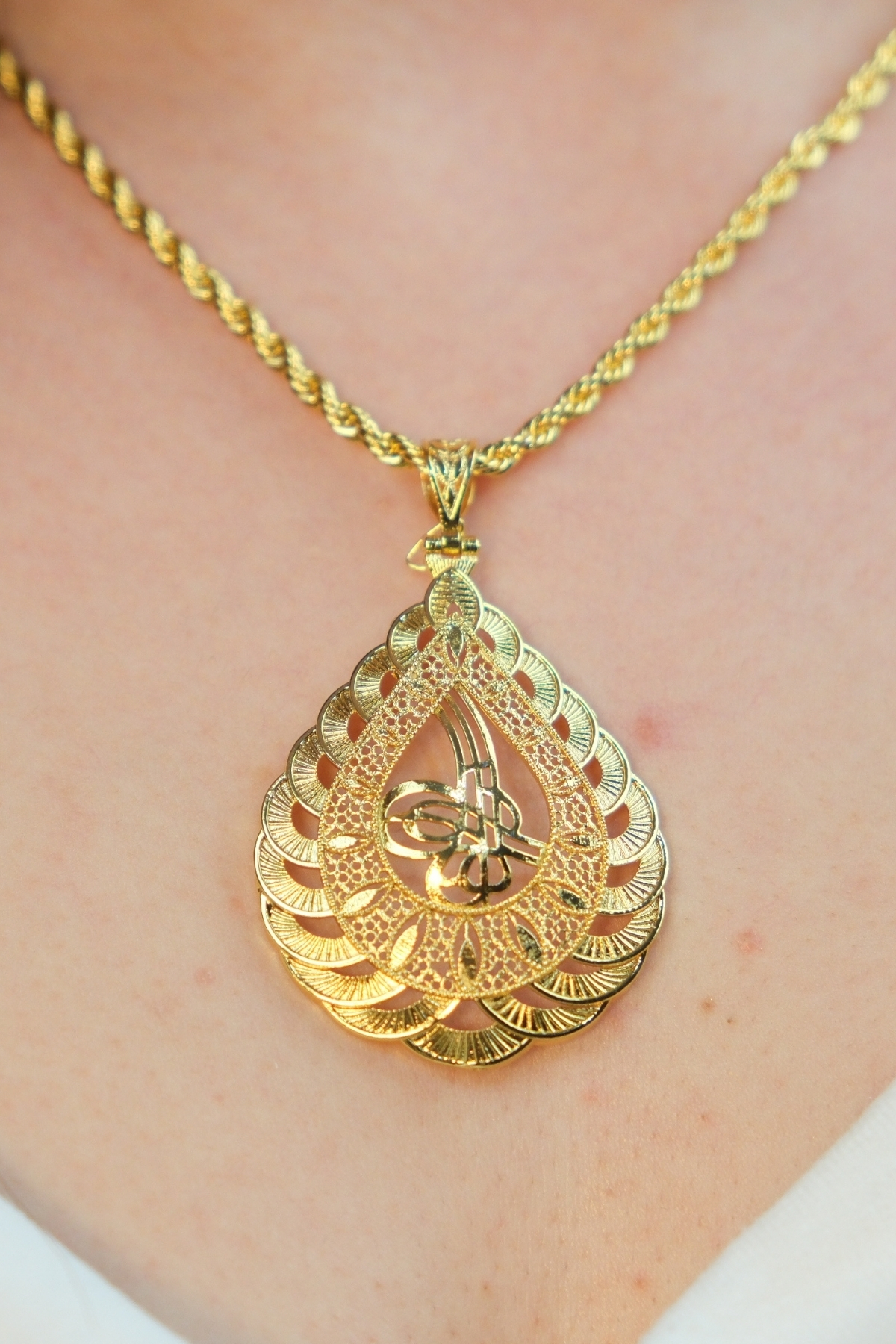 TUĞRALI GURMET KOLYE