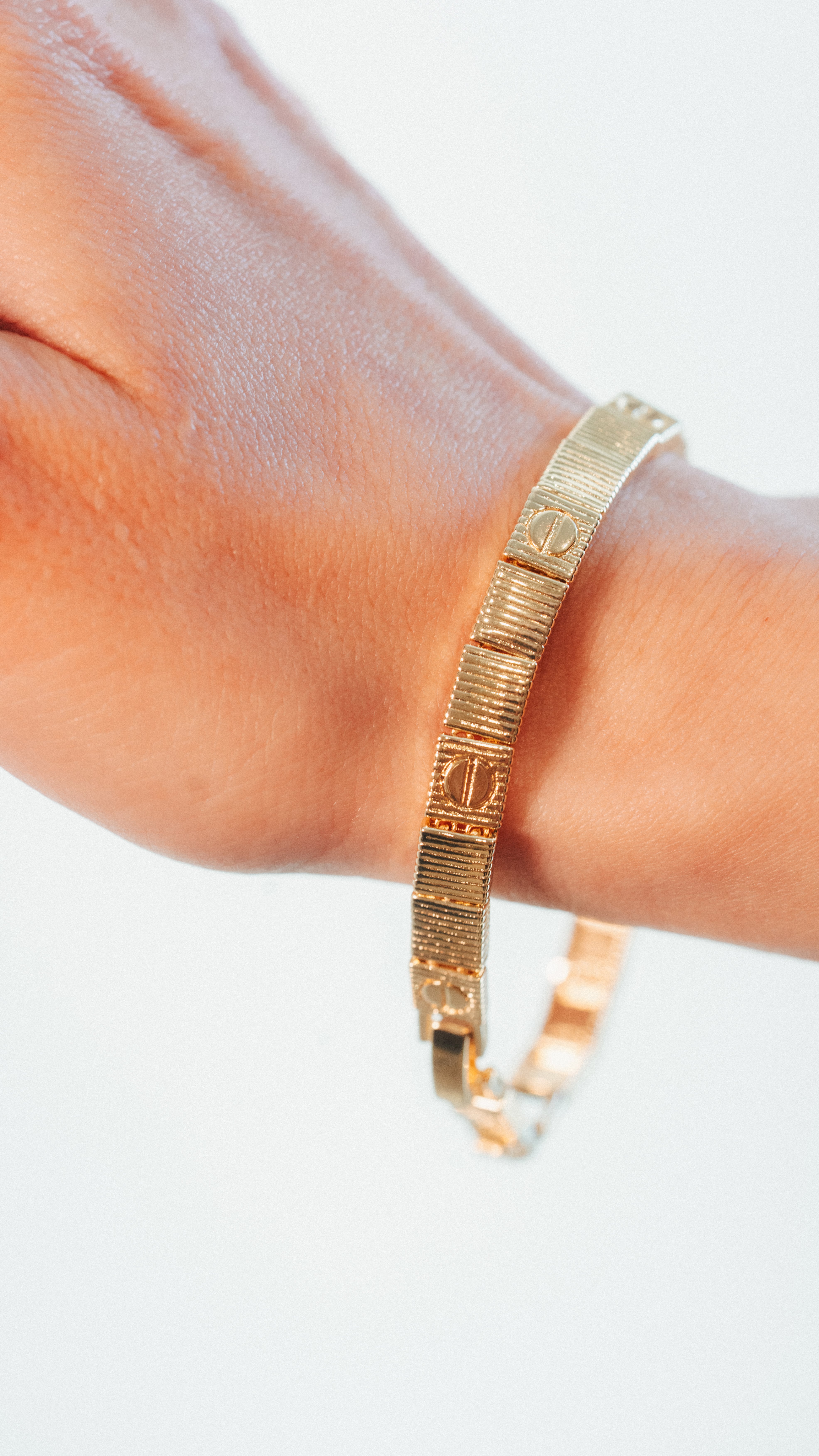 Taşsız Düğme Bileklik